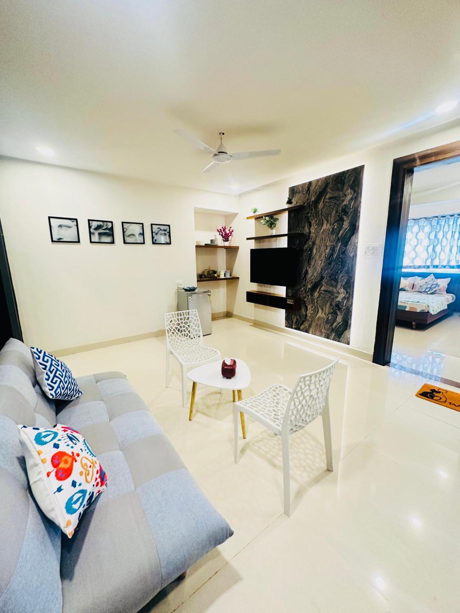 Goa Junction - Spacious 1Bhk Apartments In Vagator With Pool Access Exterior photo